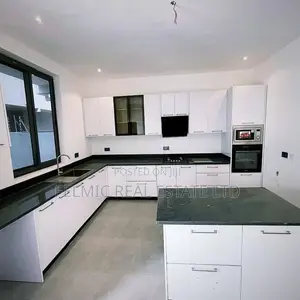 4bdrm House in Felix Real Estate, Asore Junction for sale