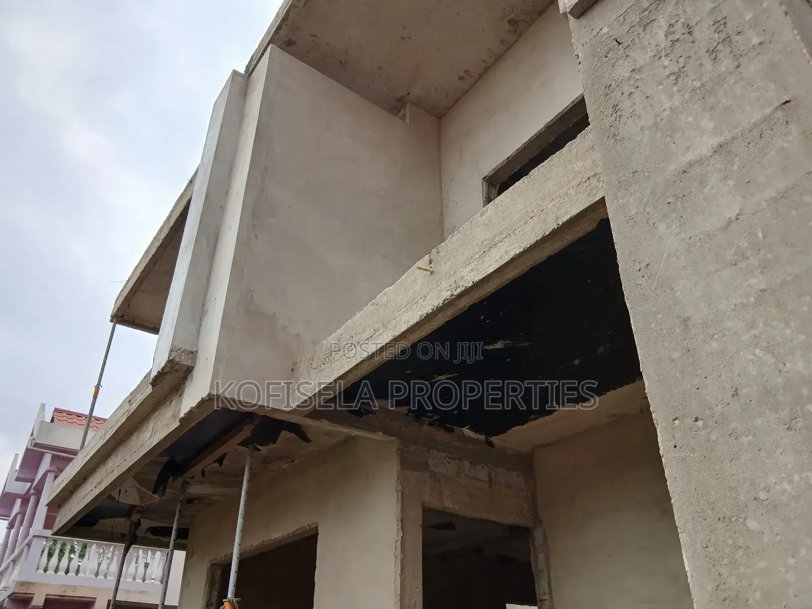 4bdrm Townhouse/Terrace in Kofisela Properties, North Legon for sale