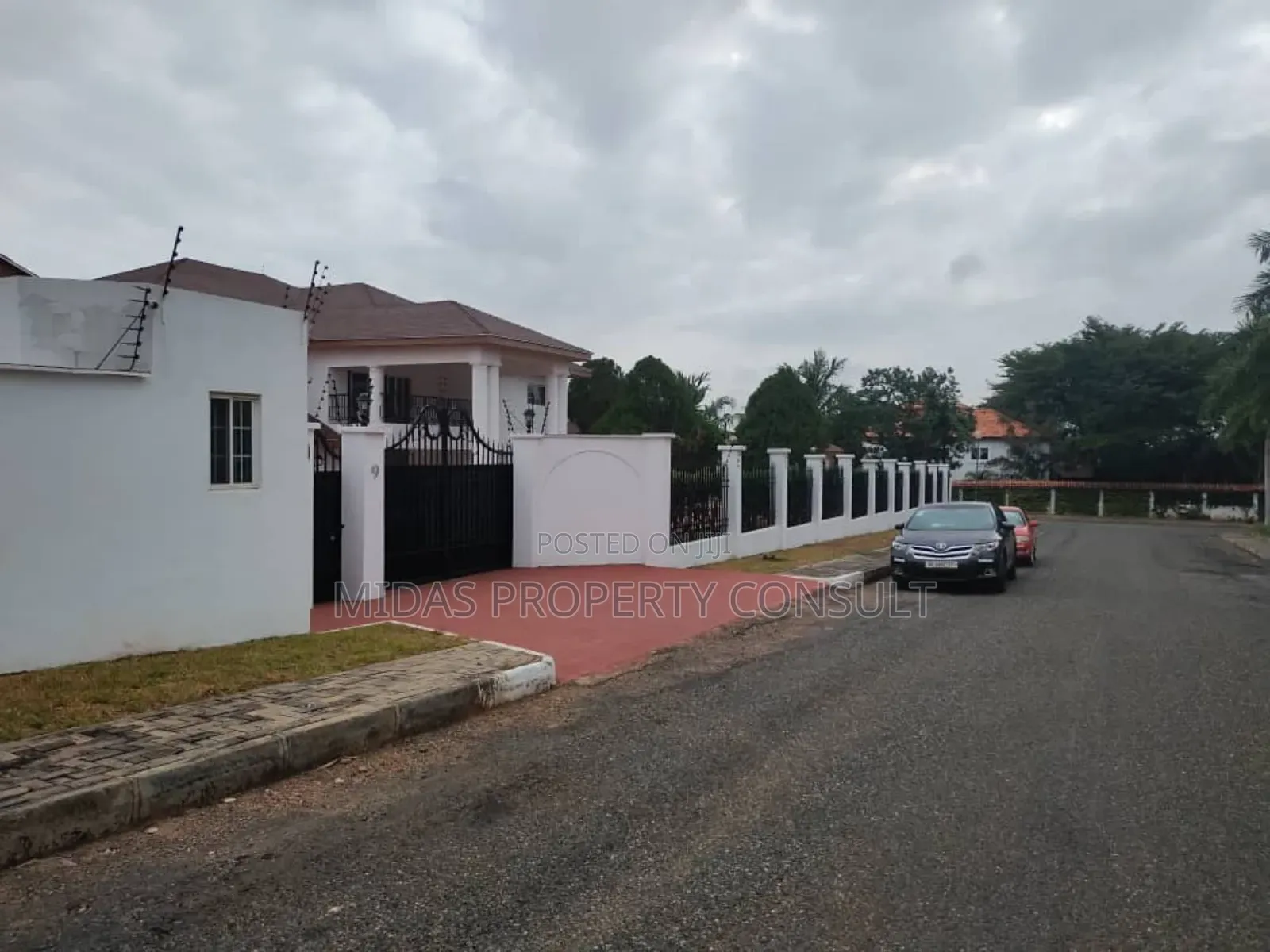 5bdrm House in Airport for sale