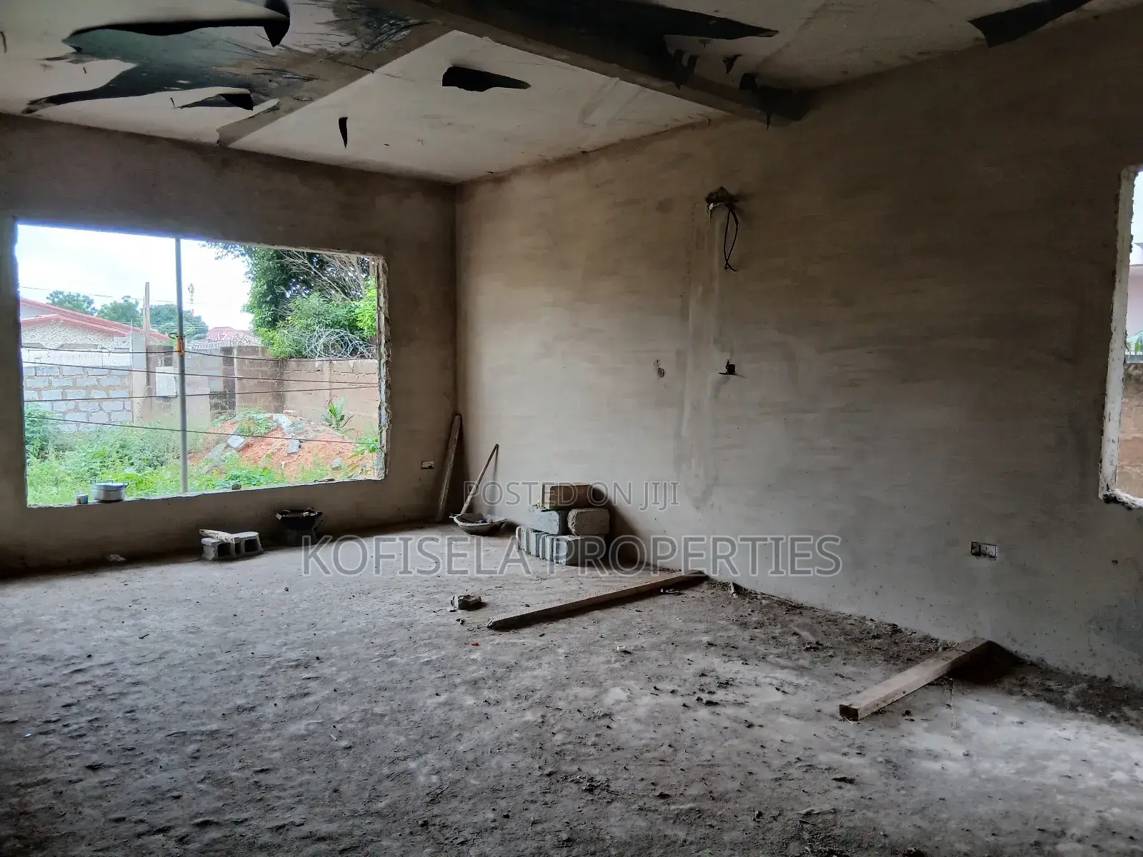 4bdrm Townhouse/Terrace in Kofisela Properties, North Legon for sale