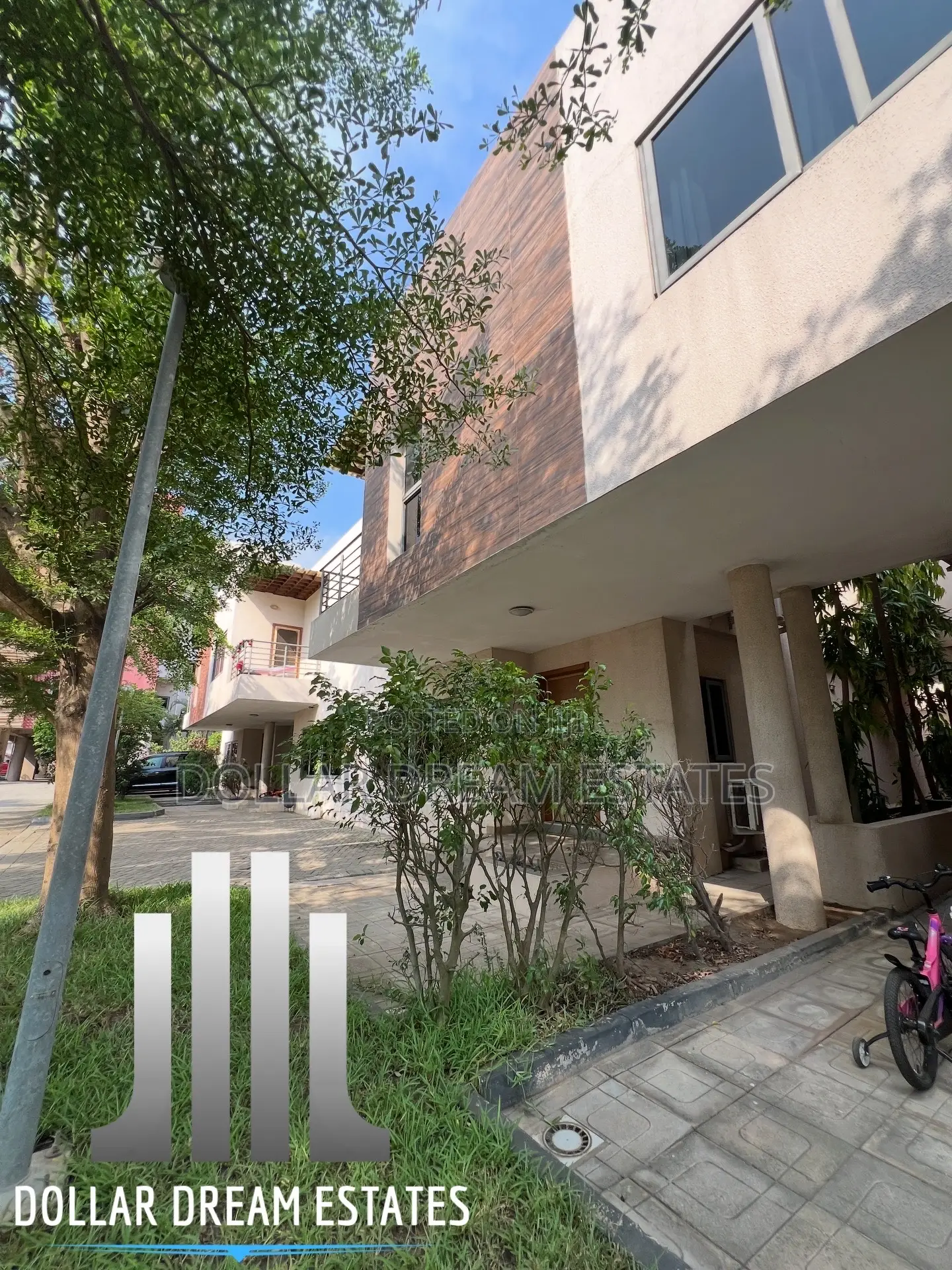3bdrm Townhouse / Terrace in East Legon for rent