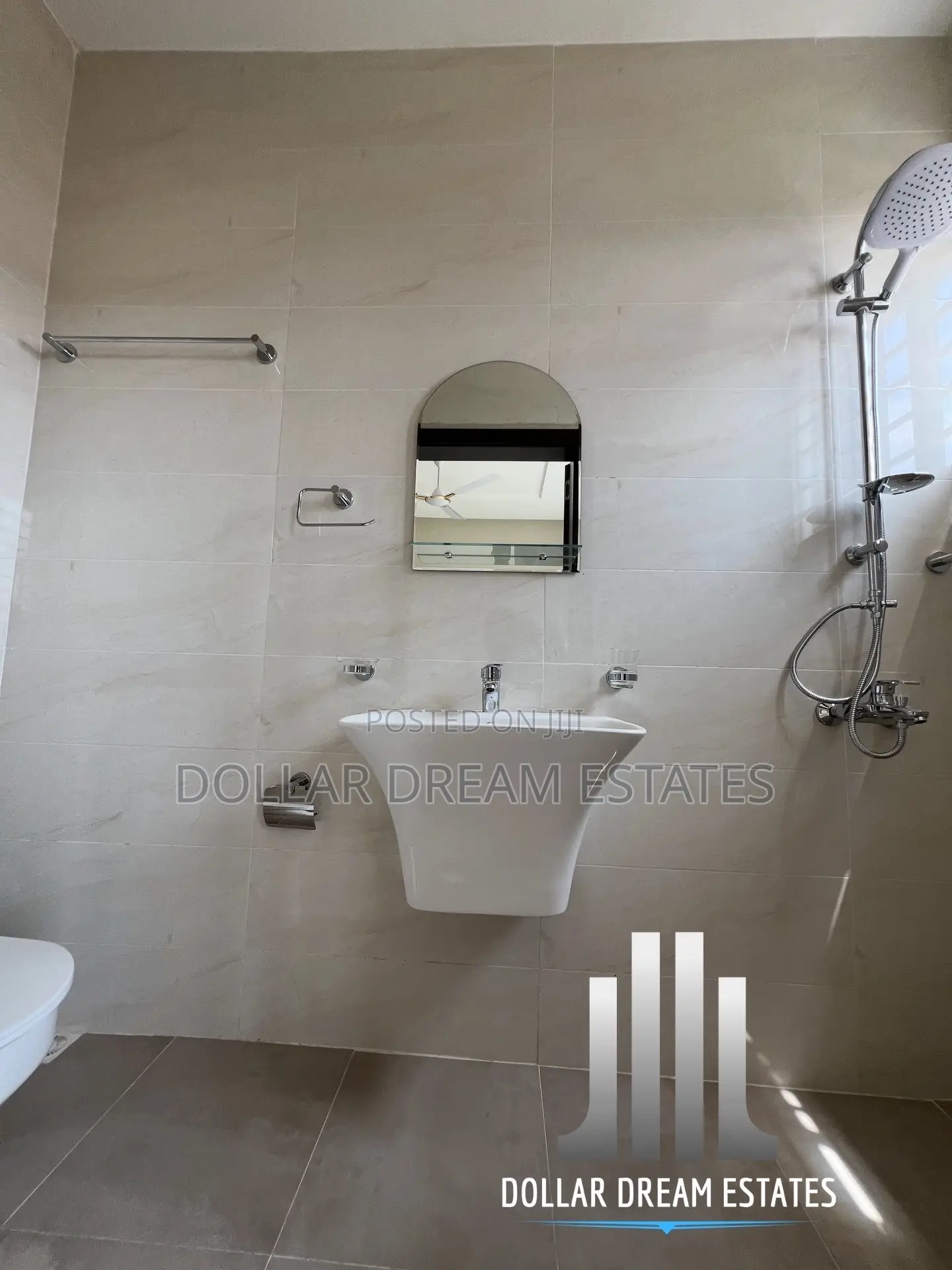 3bdrm Apartment in Old Ashomang for rent