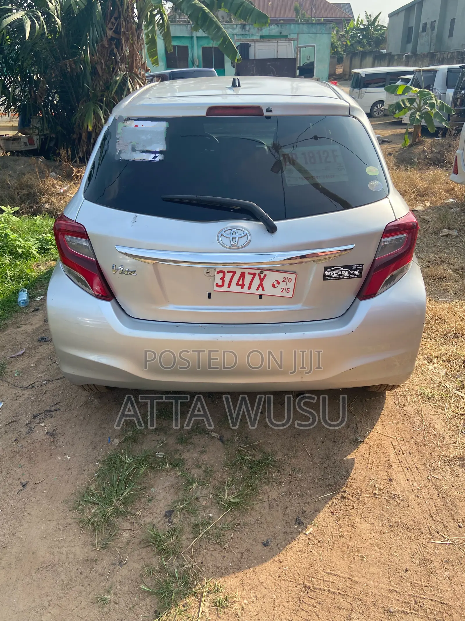Toyota Vitz 2014 Silver