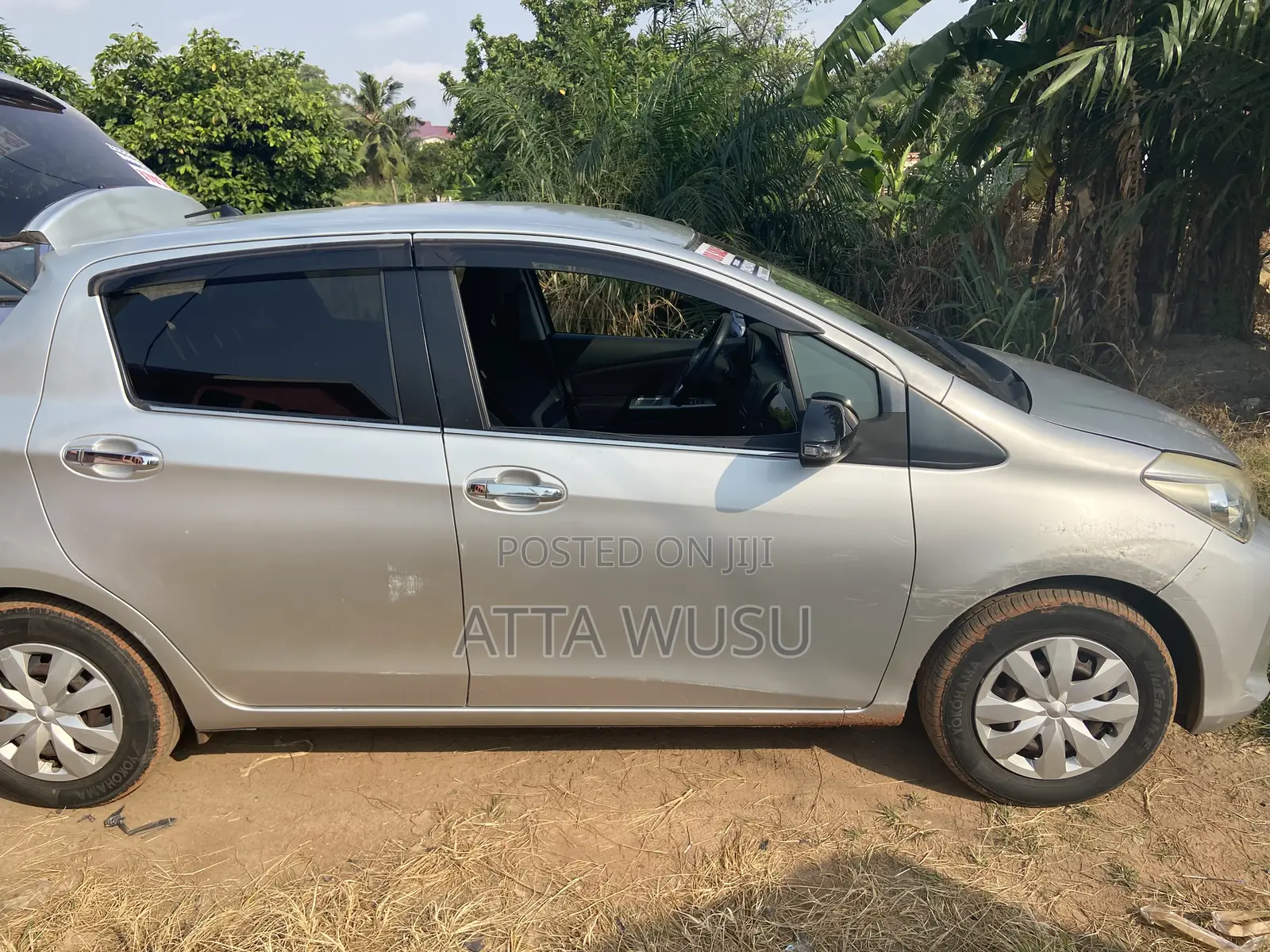 Toyota Vitz 2014 Silver