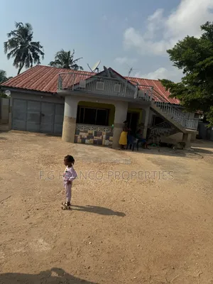 4bdrm Apartment in Kg.Franco Properties, Dansoman for rent