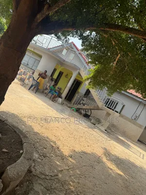4bdrm Apartment in Kg.Franco Properties, Dansoman for rent