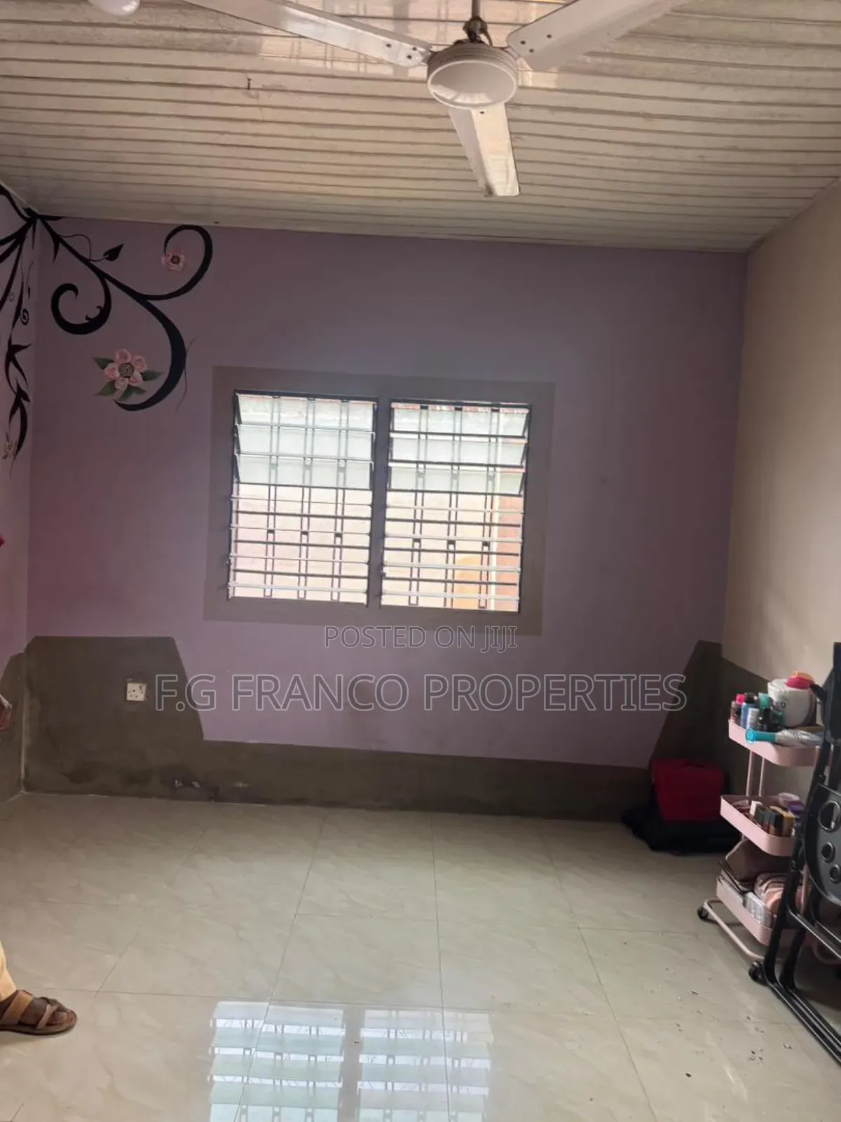 4bdrm Apartment in Kg.Franco Properties, Dansoman for rent