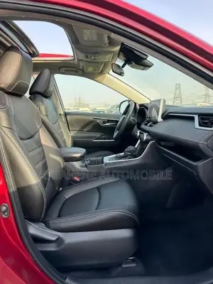 Toyota RAV4 XLE AWD 2023 Red