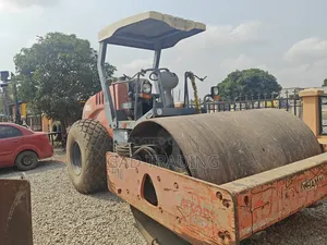 Heavy Duty Hamm Road Compactor (Selling as Is)