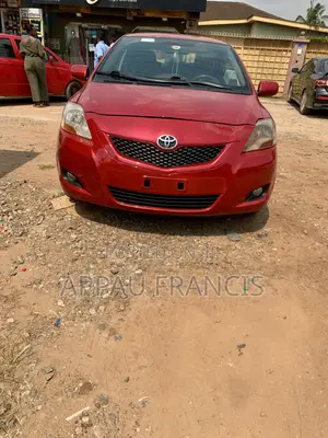 Toyota Yaris 2010 Red