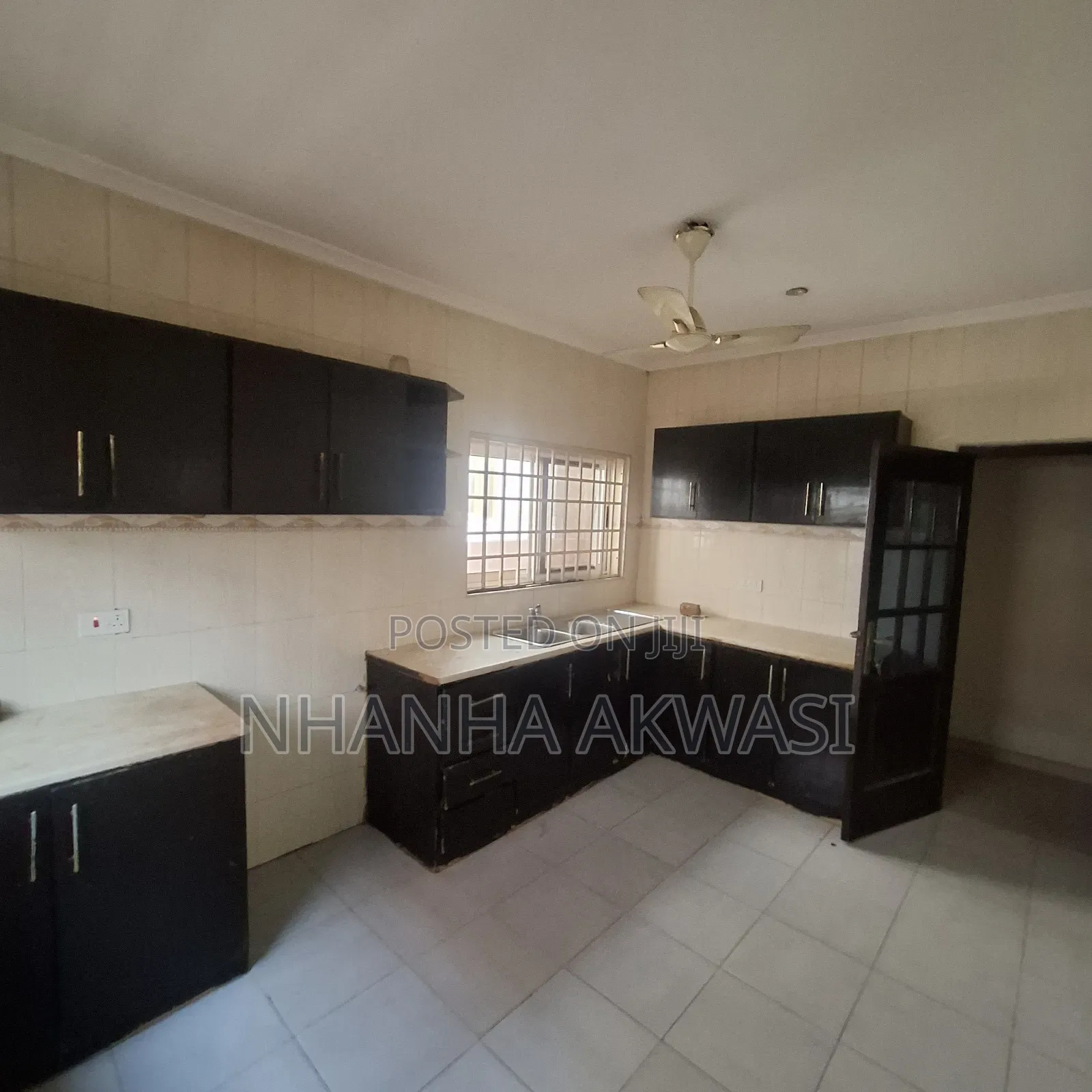 3bdrm House in Lashibi, Tema Metropolitan for rent