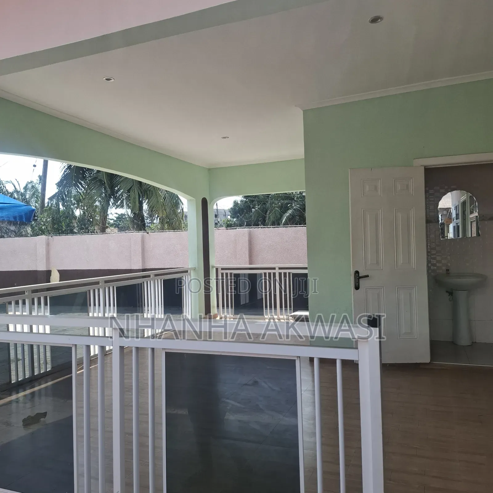 3bdrm House in Lashibi, Tema Metropolitan for rent