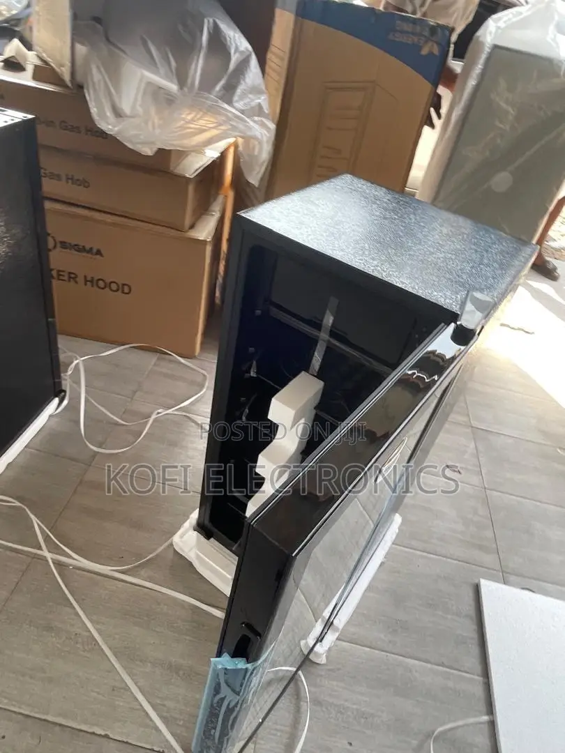 Nasco 90l Glass Door Refrigerator Smart Practical