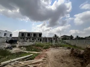 2bdrm House in Neon Boulevard Phase, Nmai-Dzorn for sale
