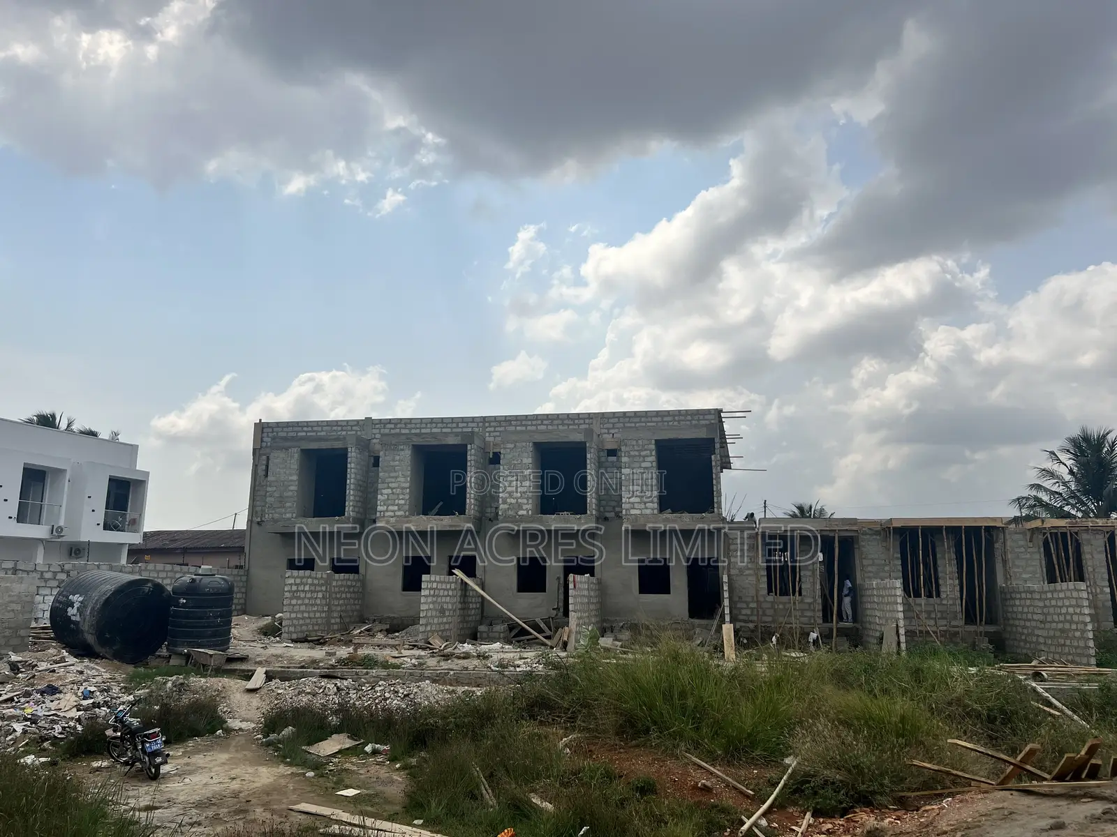 2bdrm House in Neon Boulevard Phase, Nmai-Dzorn for sale