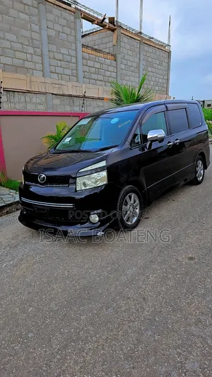 Toyota Voxy 2012 Black