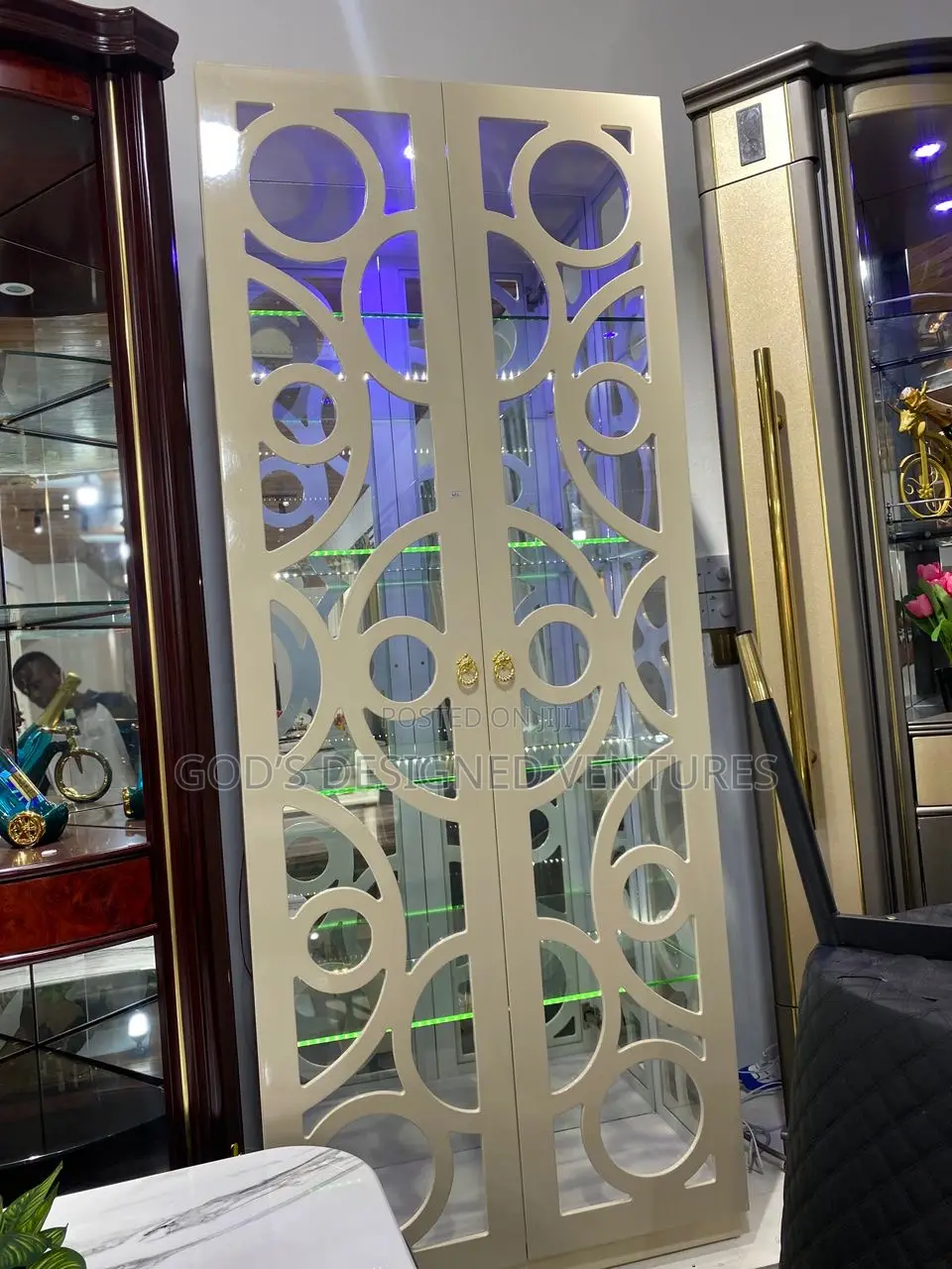 Classic and Eye Catching Wine Cabinet