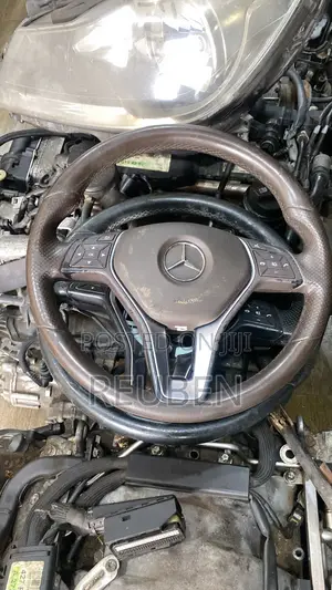 W204 Steering Wheel