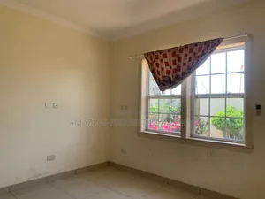 4bdrm House in Tema Community 25 for sale