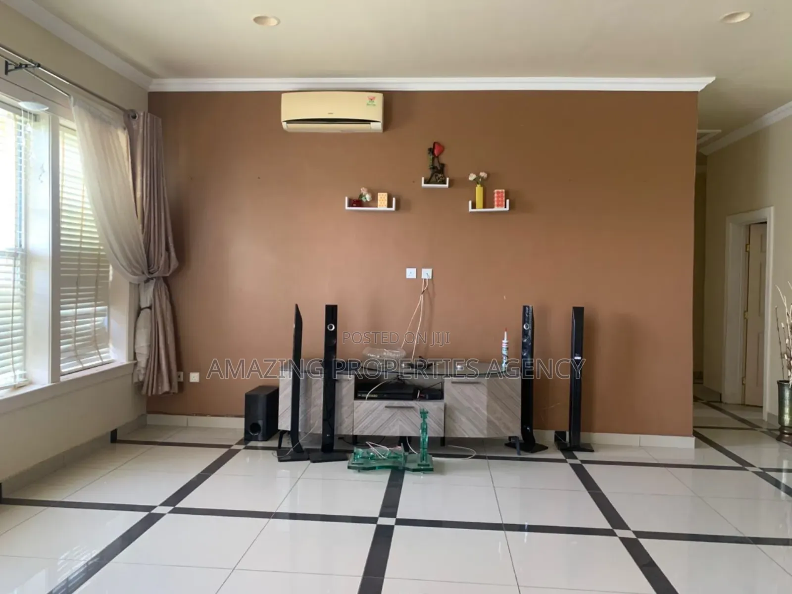 4bdrm House in Tema Community 25 for sale