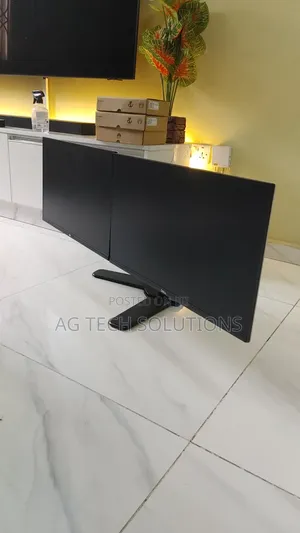 Dell Edgeless 24 Inch Monitor