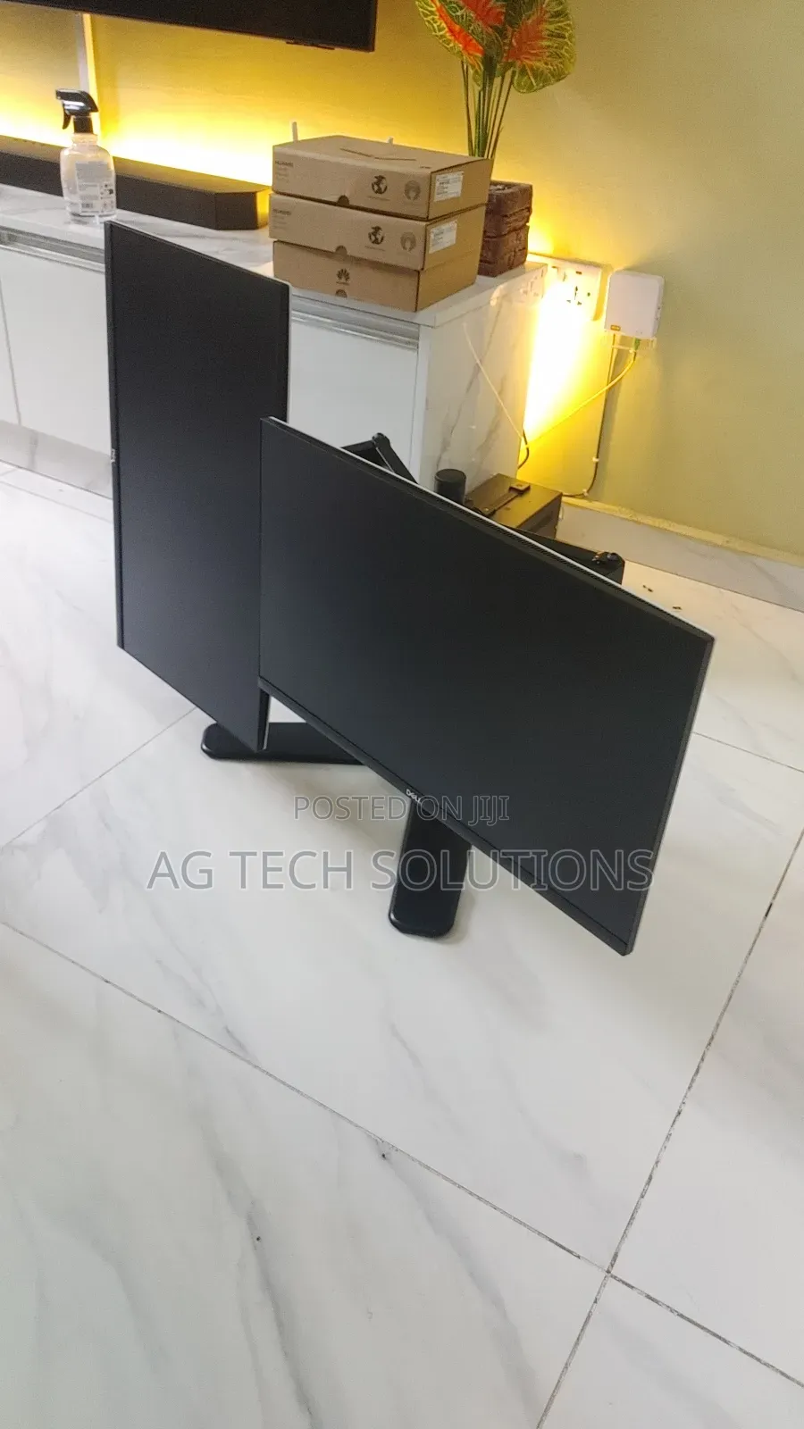 Dell Edgeless 24 Inch Monitor