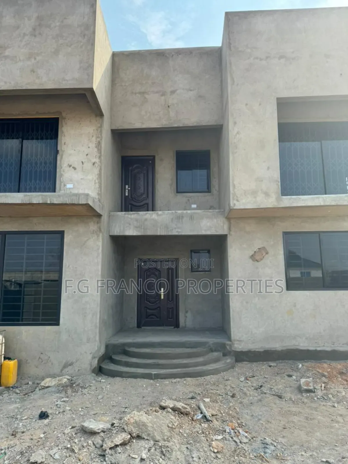5bdrm House in K.G Franco, Ashaiman Municipal for sale
