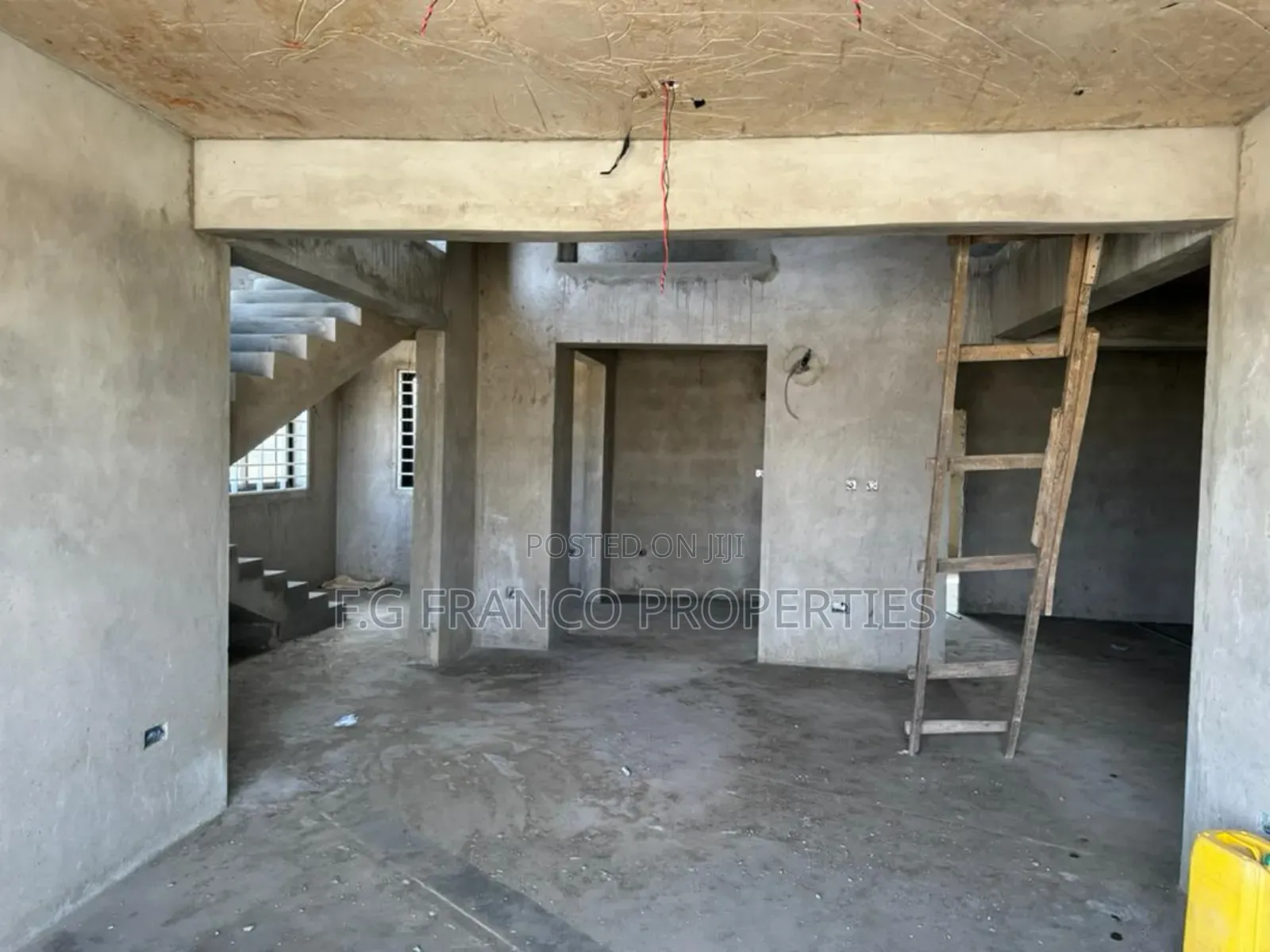5bdrm House in K.G Franco, Ashaiman Municipal for sale