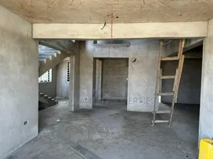 5bdrm House in K.G Franco, Ashaiman Municipal for sale