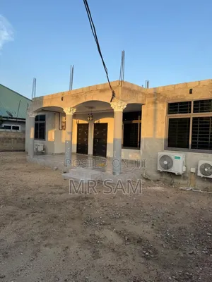5bdrm House in Kakraba To Adade, Kasoa for sale