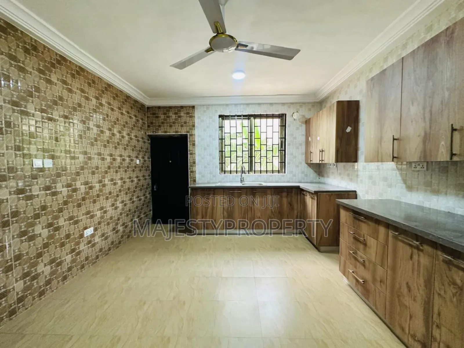 3bdrm Apartment in Trassaco, Adjiriganor for rent