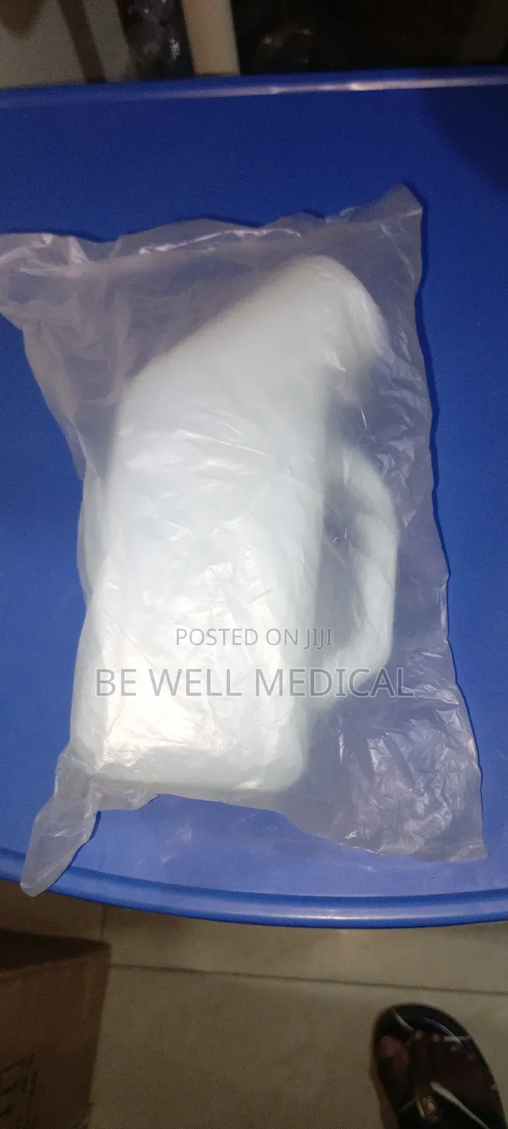 Plastic Urine Can