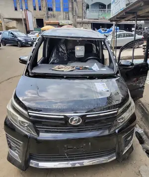 2014 Toyota Voxy Windscreen Available