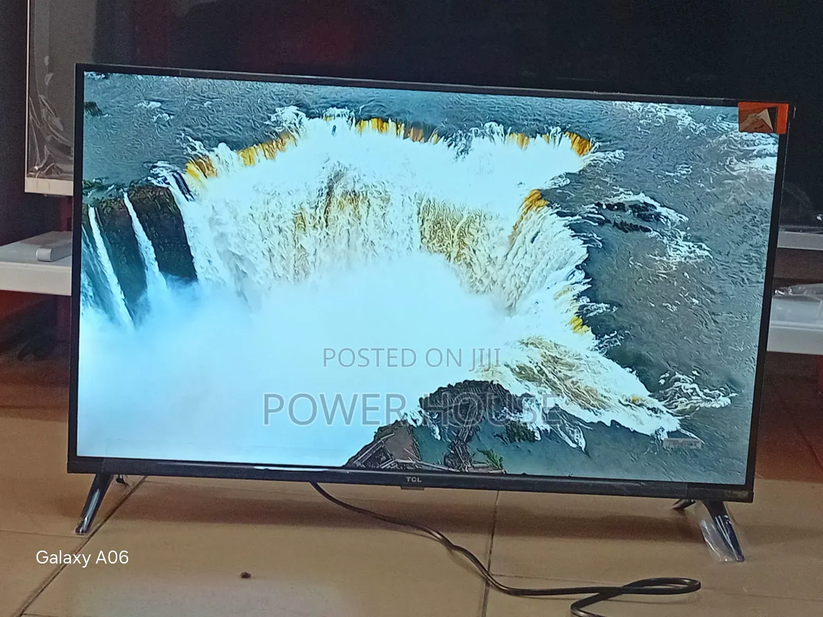 Modern Living TCL 32" Smart Tv
