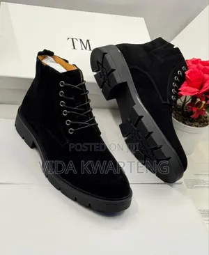 Quality Men's Black Suede Boots