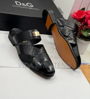 High Quality Men's Black Half Shoe