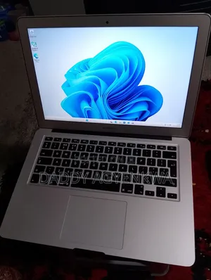 Laptop Apple MacBook Air 4GB Intel Core I5 SSD 128GB