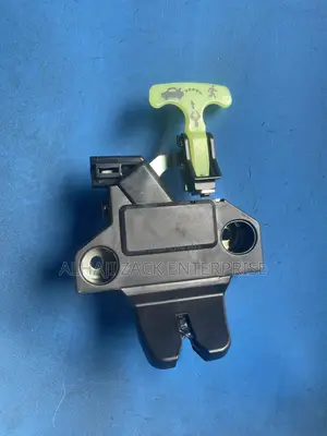 Toyota Corolla 2009-2013 Boot Locker