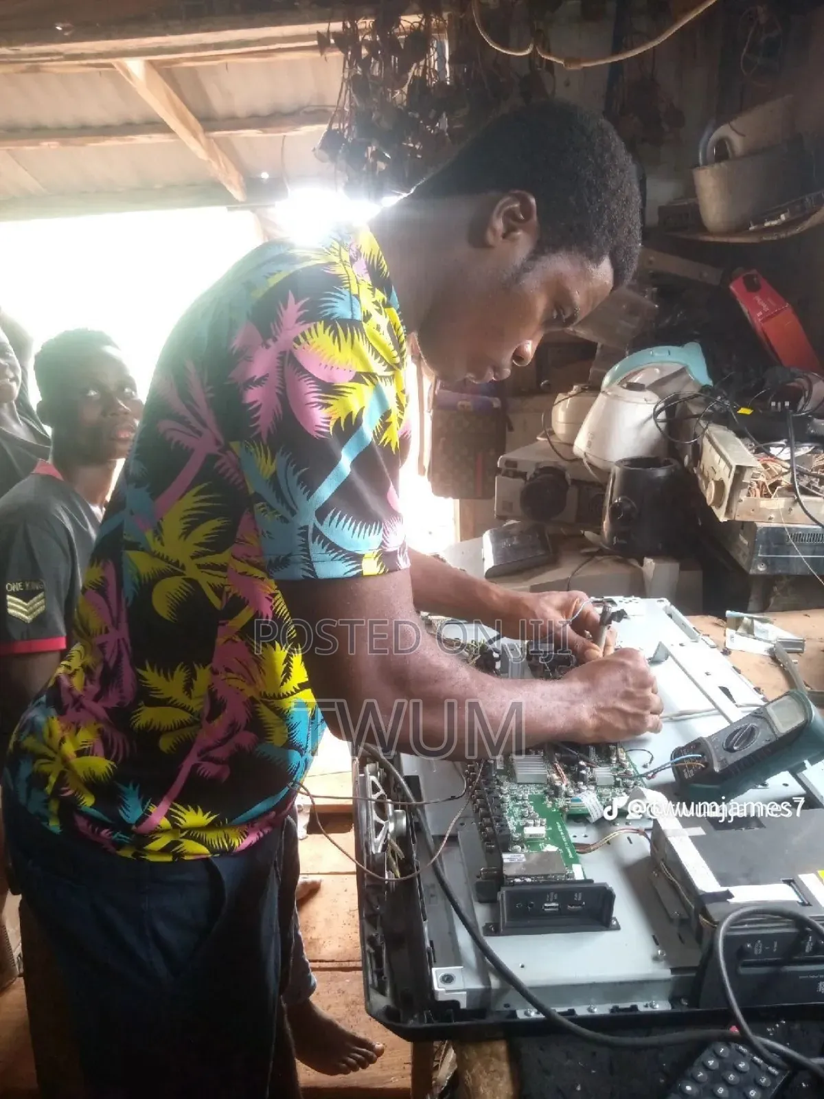 Call For Your Tv Repairing