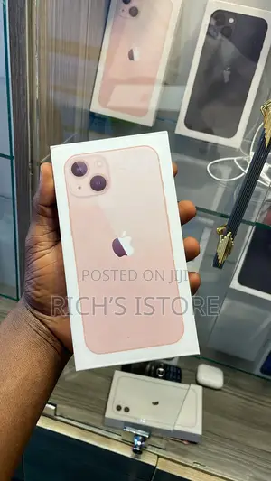 New Apple iPhone 13 128 GB Pink