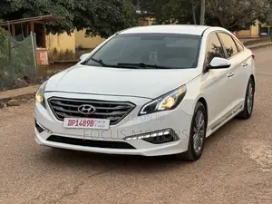 Hyundai Sonata Sport 2.0T Sedan FWD (2.0L 4cyl 6A) 2016 White