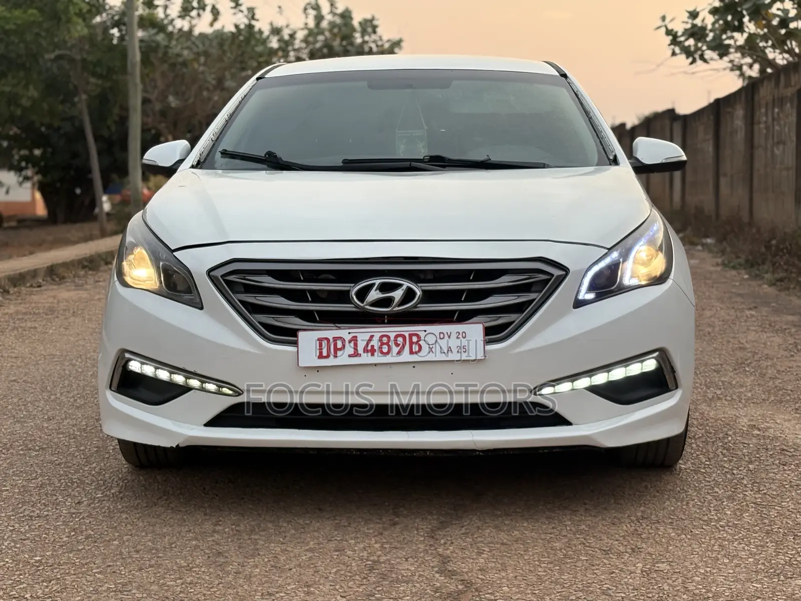 Hyundai Sonata Sport 2.0T Sedan FWD (2.0L 4cyl 6A) 2016 White