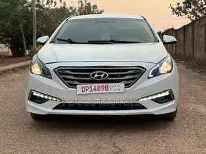 Hyundai Sonata Sport 2.0T Sedan FWD (2.0L 4cyl 6A) 2016 White