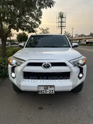 Toyota 4-Runner 2017 White