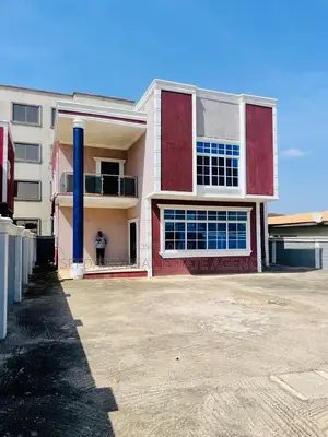 5bdrm Duplex in Sefdard Properties, Achimota for sale