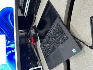Laptop Dell Latitude 7400 8GB Intel Core i5 SSD 256GB