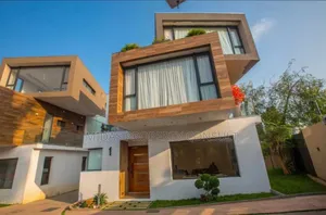 4bdrm House in Cantonment, Cantonments for sale