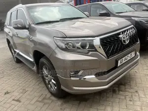 Toyota Land Cruiser Prado 2.8 2018 Gray