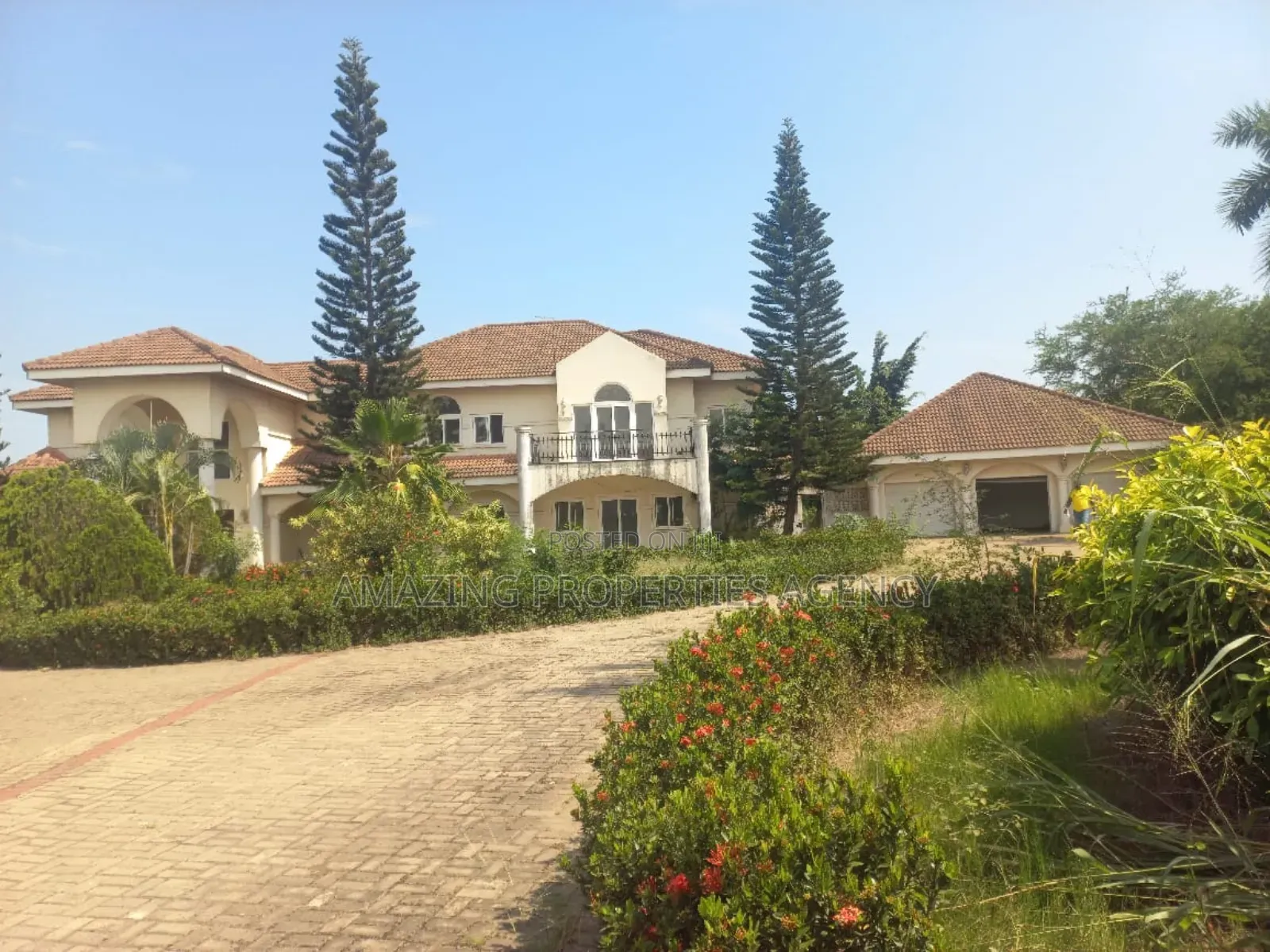5bdrm House in For Sale 5 Bedrooms, East Legon for sale