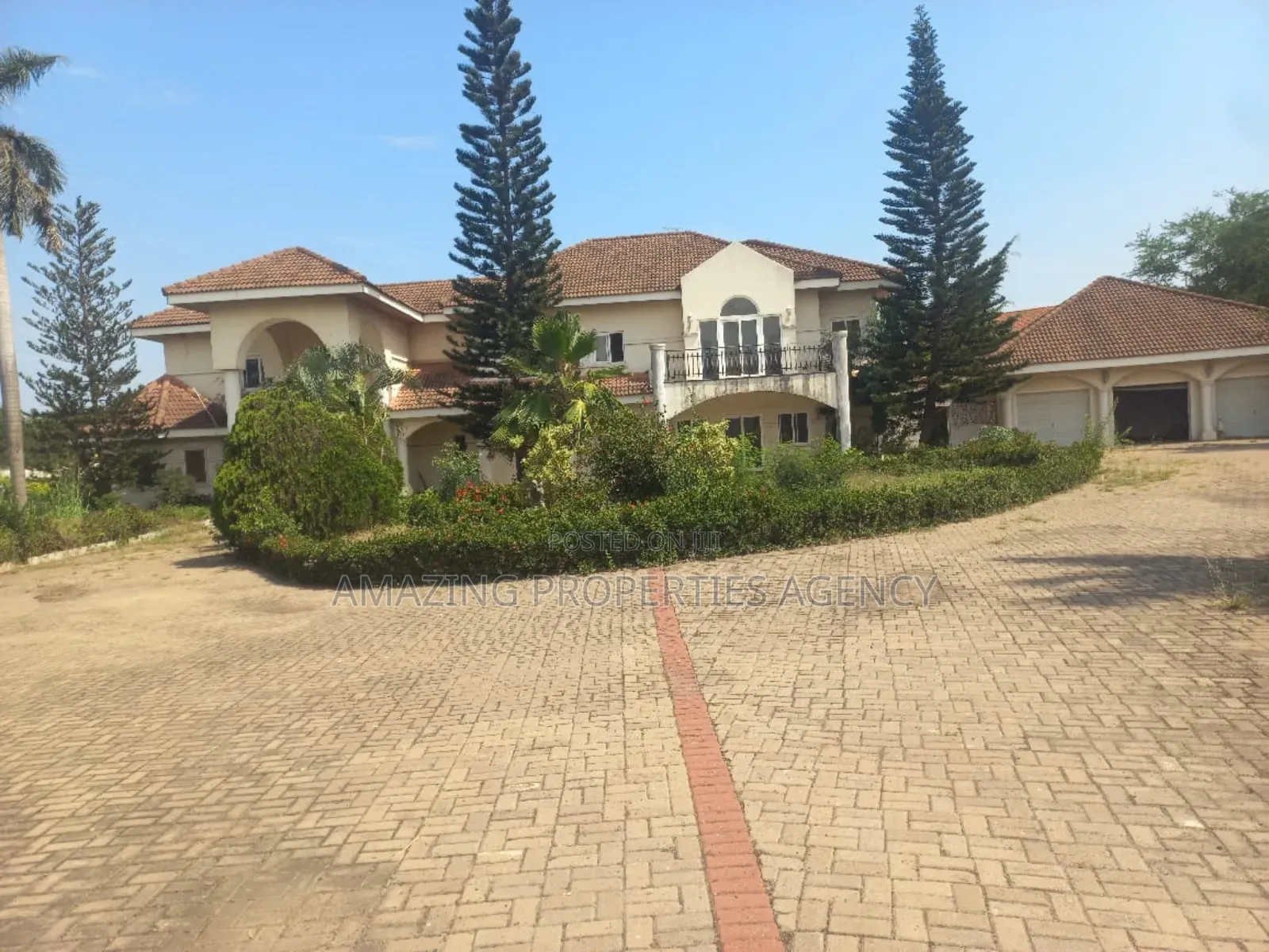 5bdrm House in For Sale 5 Bedrooms, East Legon for sale